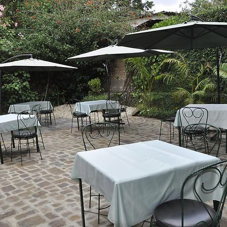 Gorillas City Centre Hotel Кигали Екстериор снимка
