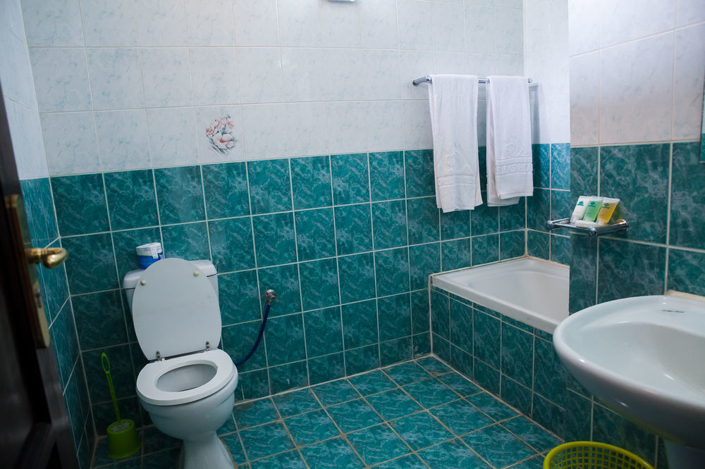 Gorillas City Centre Hotel Кигали Екстериор снимка